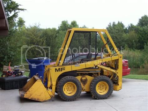 Massey Ferguson 711 Skid Steer: Robust Specifications and 